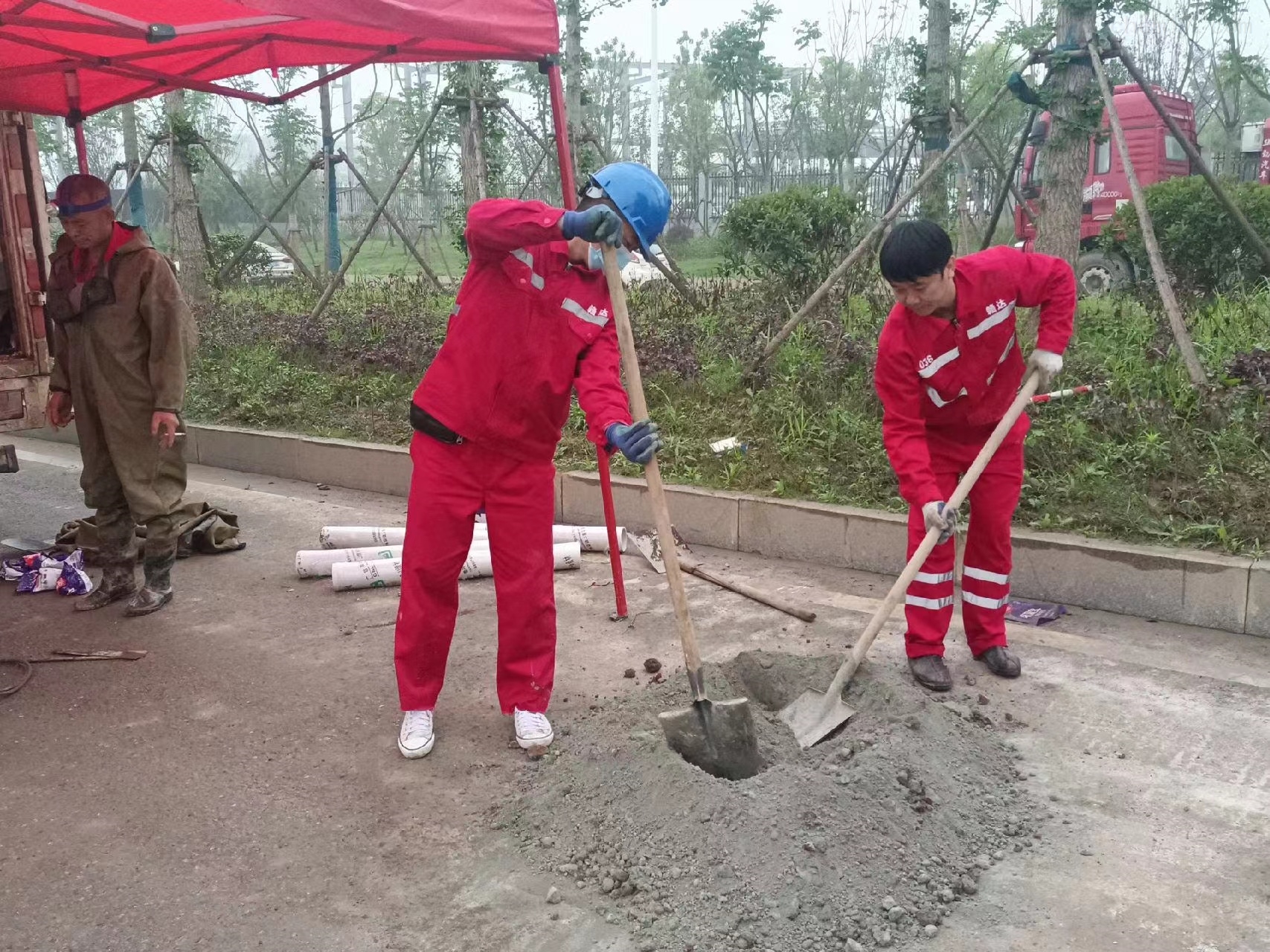 泰来管道疏通哪家好】及时进行市政管道清淤